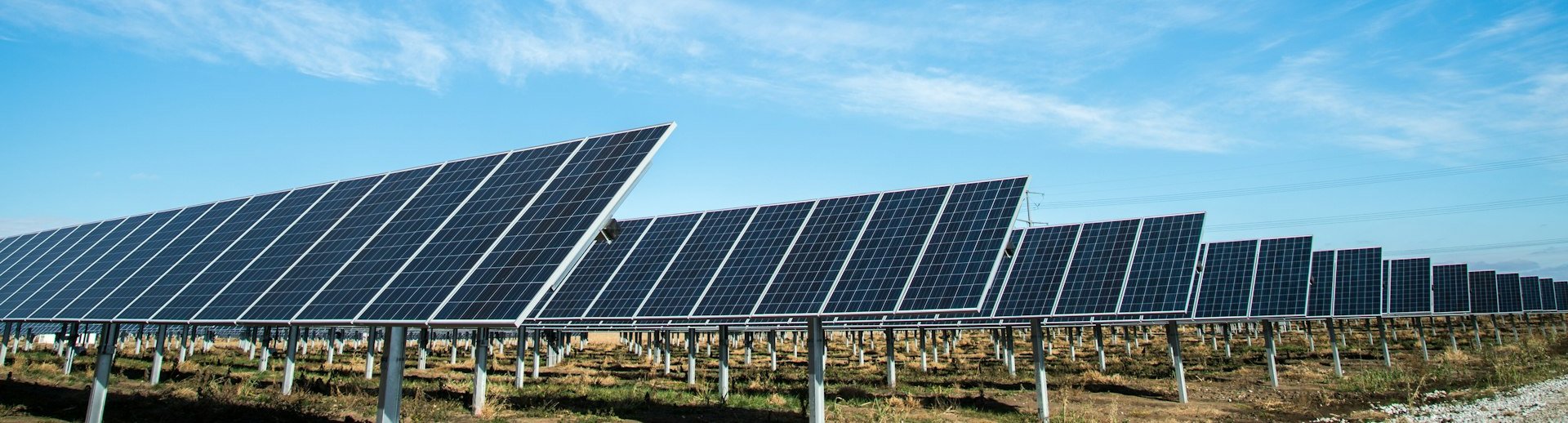 太陽光・風力発電所のイメージ